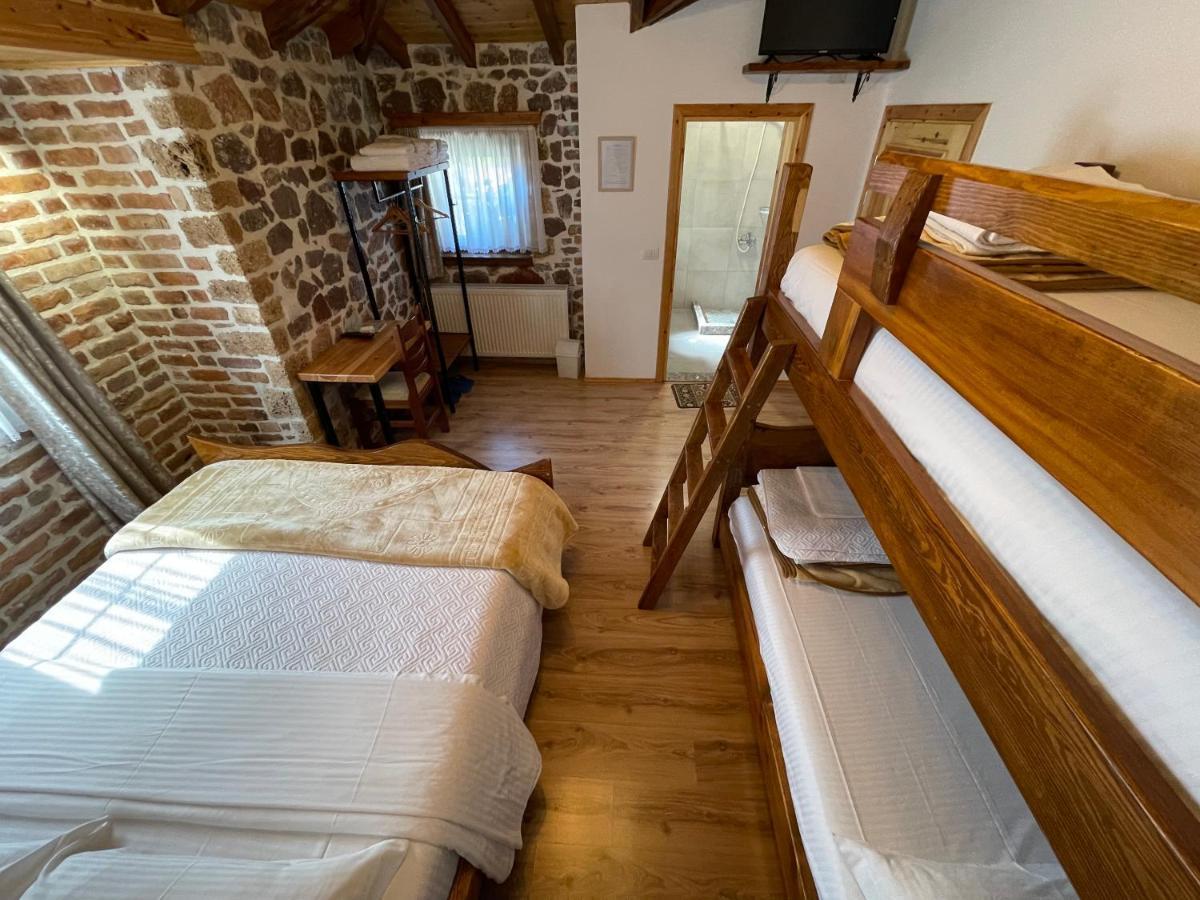 Hotel Bujtina Liana Voskopojë Exteriér fotografie