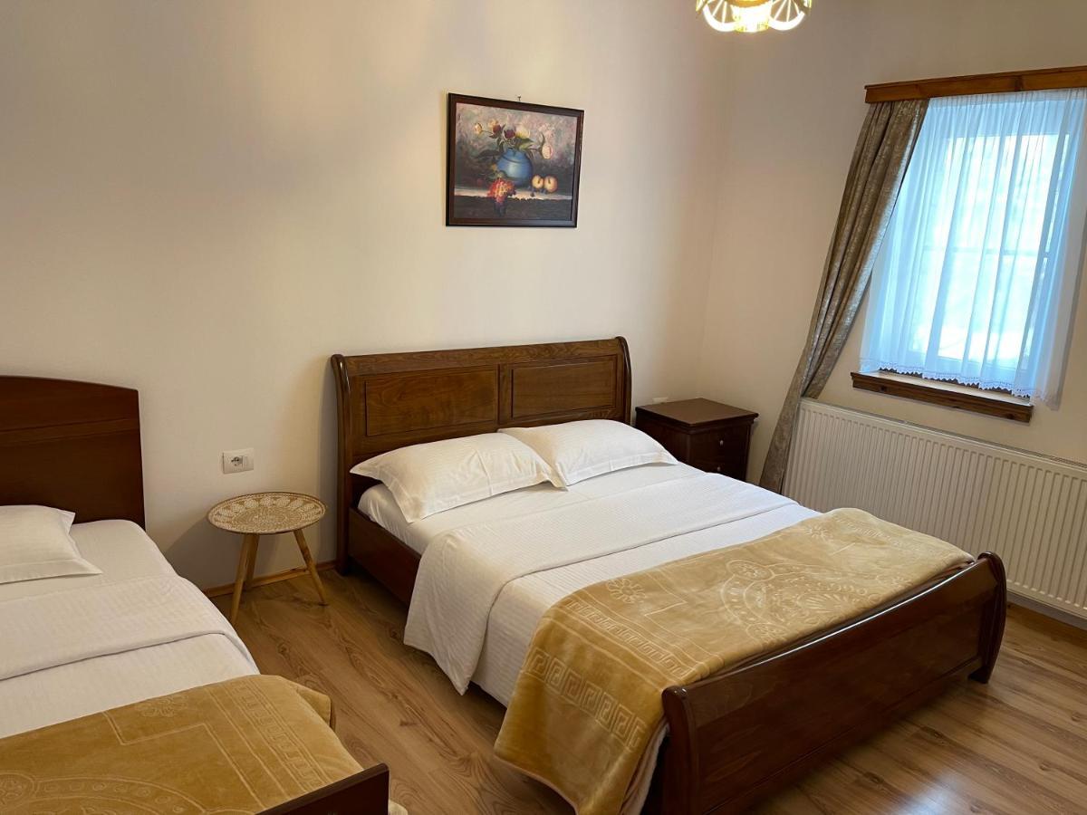 Hotel Bujtina Liana Voskopojë Exteriér fotografie