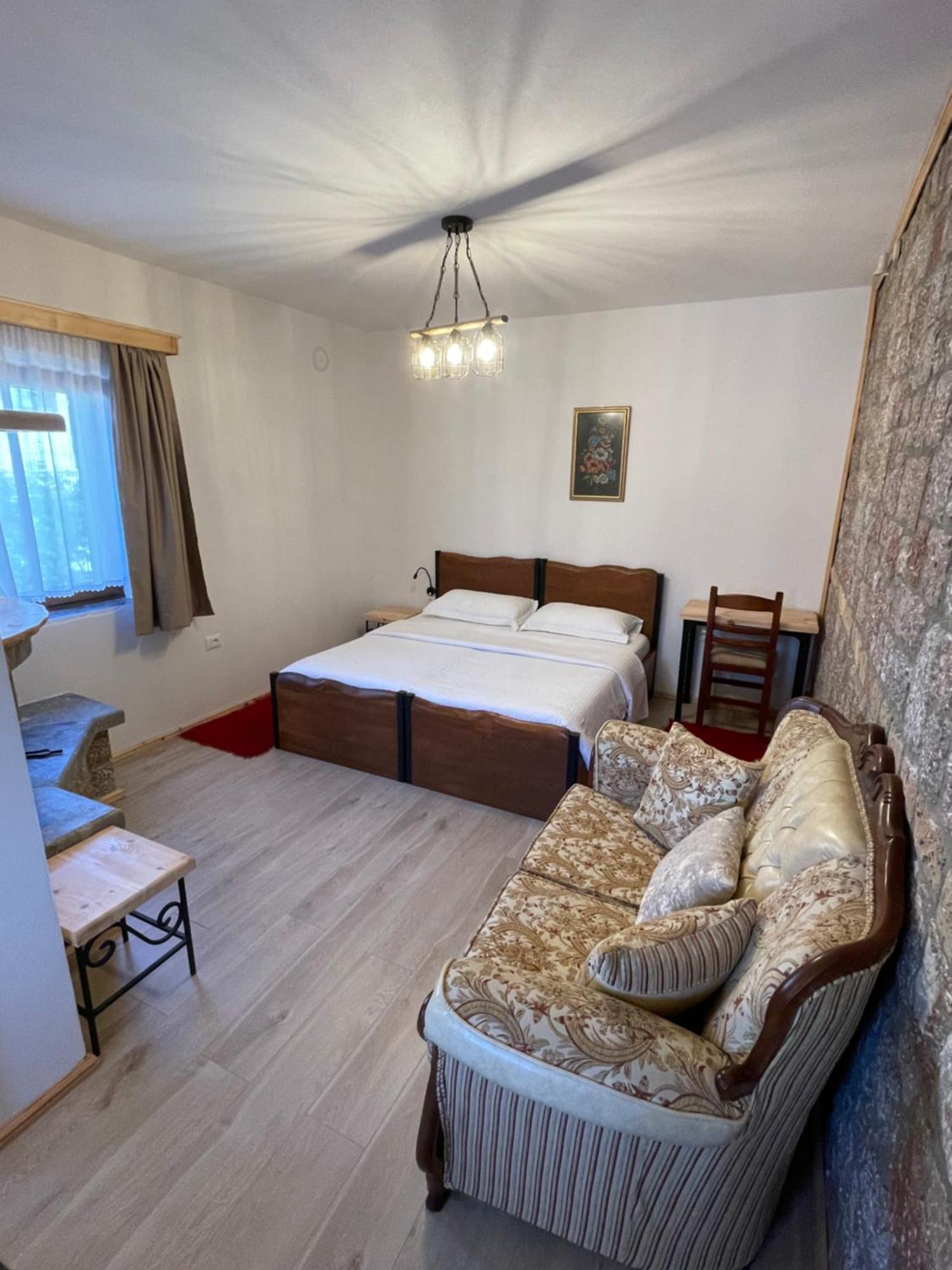 Hotel Bujtina Liana Voskopojë Exteriér fotografie